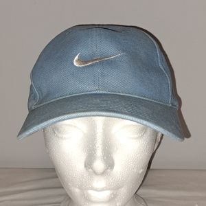 Vintage Nike velcro / strap back hat